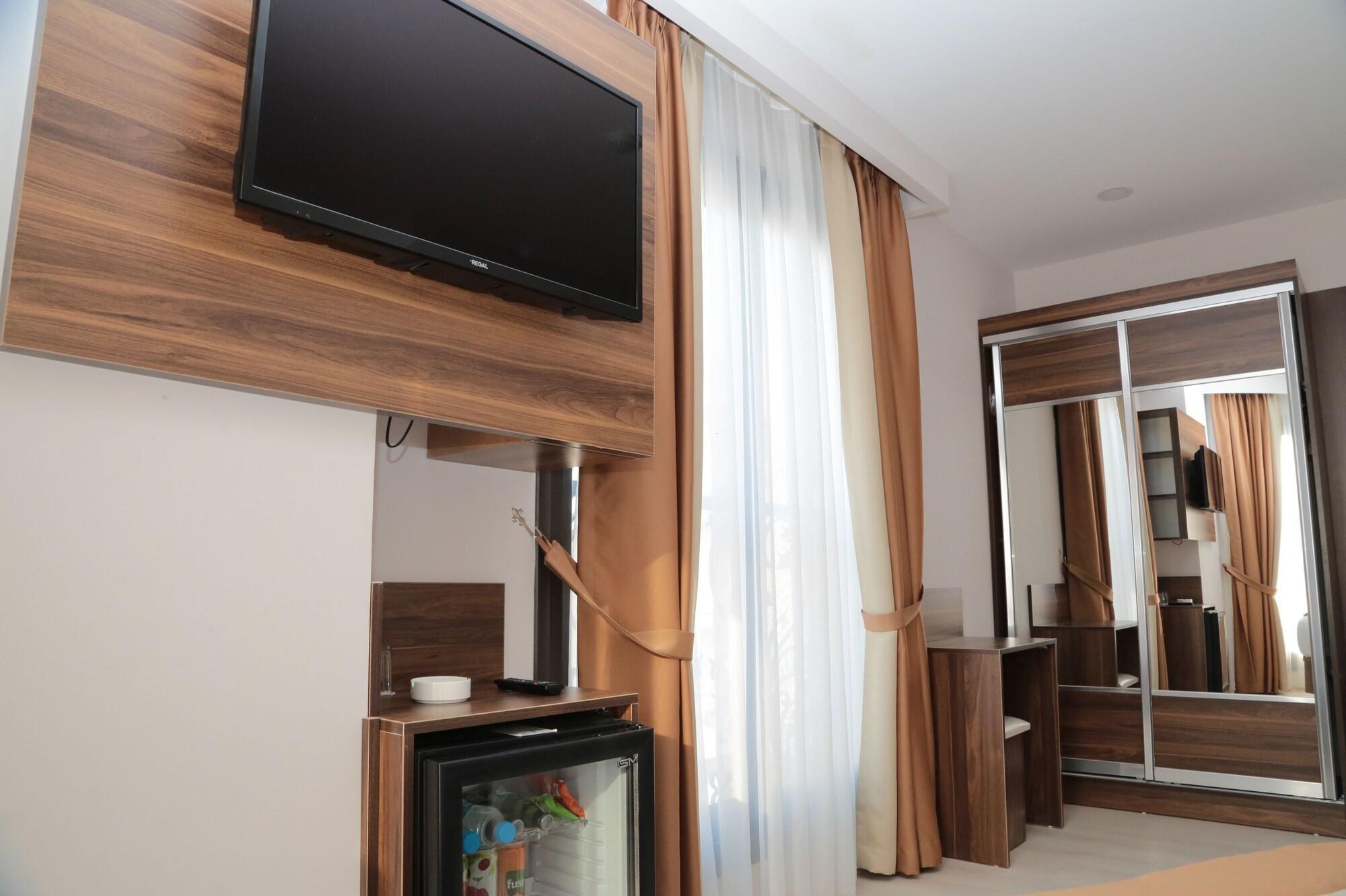 Hotel Paris Prestige Izmir Bagian luar foto